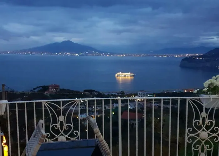 Chiara Nyaraló Sorrento